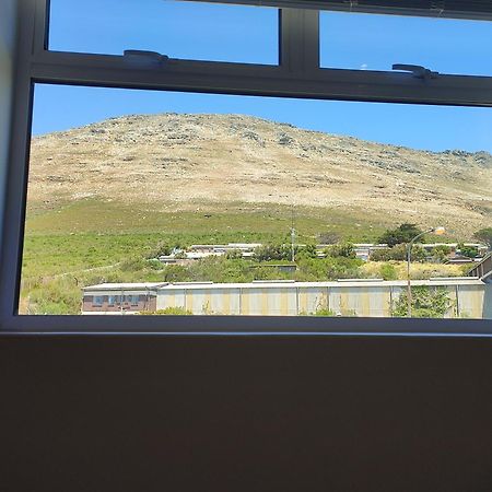Penguins View Guesthouse Simon's Town Bagian luar foto
