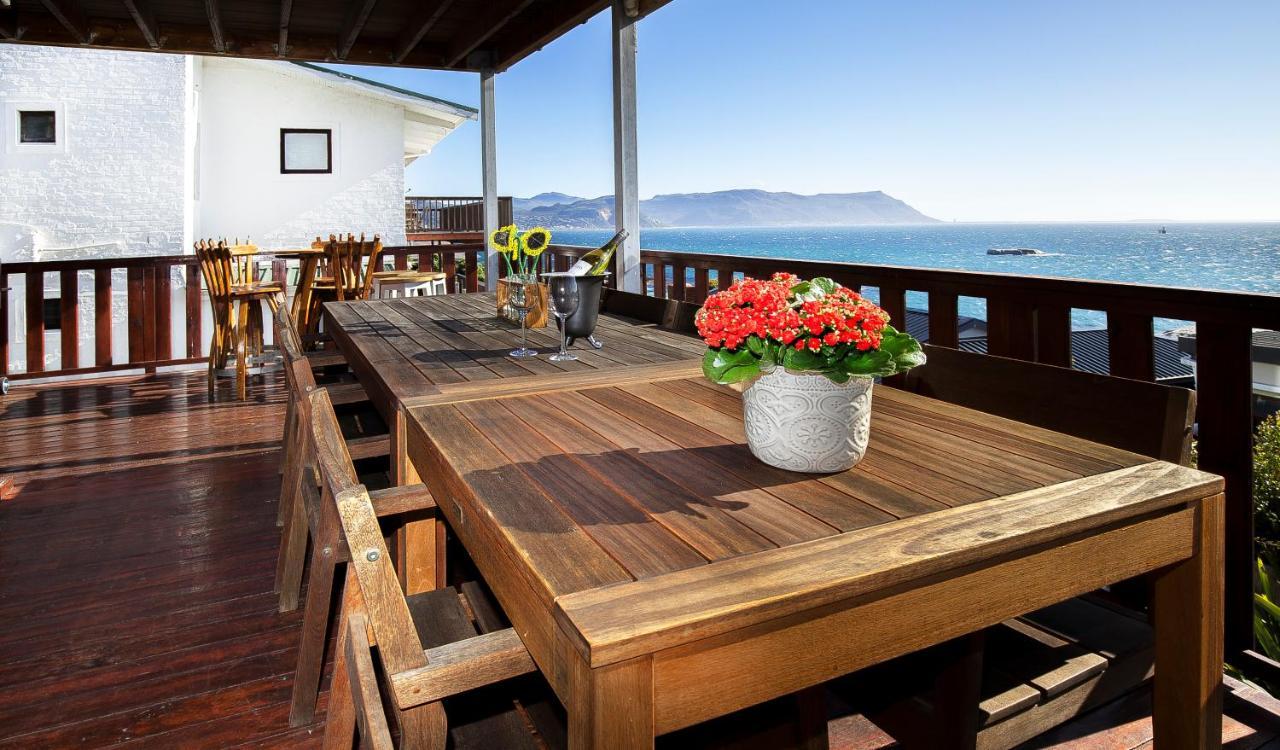 Penguins View Guesthouse Simon's Town Bagian luar foto