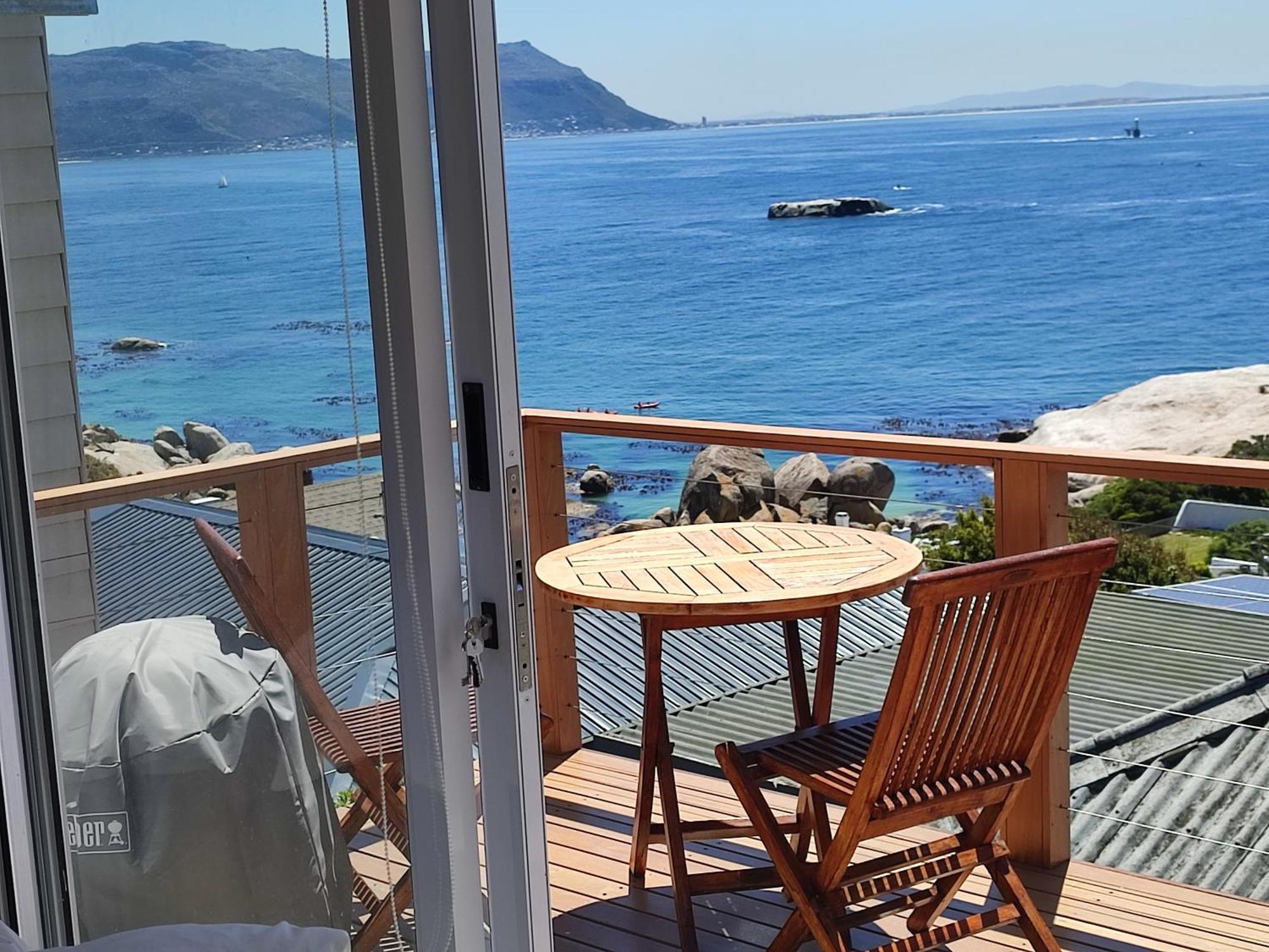 Penguins View Guesthouse Simon's Town Bagian luar foto