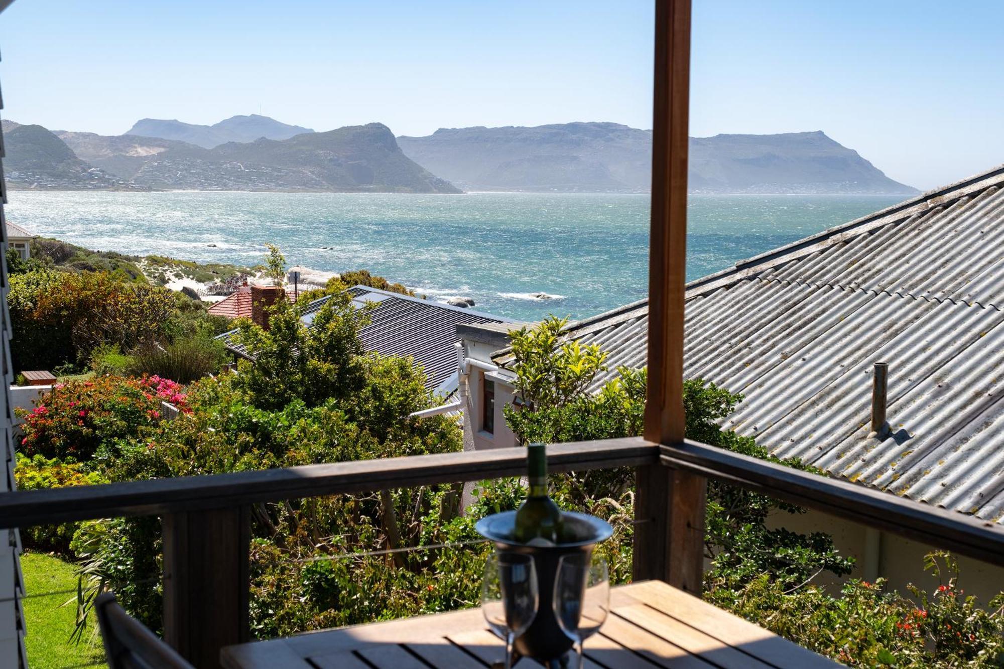 Penguins View Guesthouse Simon's Town Bagian luar foto